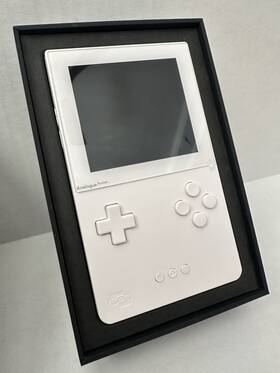 Analogue Ap-c02-se Pocket White Handheld System Usb-c Connectivity Model
