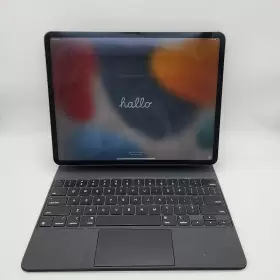 A2379 Apple Ipad Pro 5th Gen 1tb Wifi 5g 12.9 Inch With Magic Keyboard And Box