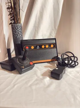 00378-3 Atari Flashback 8 Classic Game Console