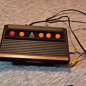 Atari 7kcwh13 Flashback 4 Home Console Black Orange Composite Rca Classic Game System