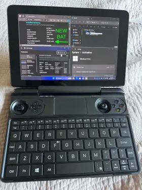 G1619-01 Gpd Win Max I5-1035g7 512gb Ssd Windows 11 Pro Brand New Battery Excellent