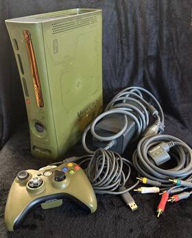 Halo 085779673307 Xbox 360 3 Limited Edition Console With Power Supply And Matching Controller