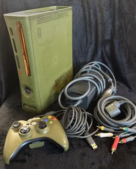 Halo 085779673307 Xbox 360 3 Limited Edition Console With Power Supply And Matching Controller