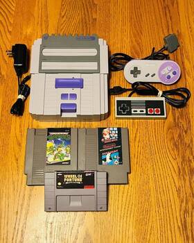 Hyperkin M05932-gr Retron 2 Console With Controllers Power Adapter And Games Tmnt Super Mario