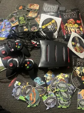 K4386 Mattel Hyperscan Video Game Console Lot Controllers Ben 10 X-men Wrestling Cards