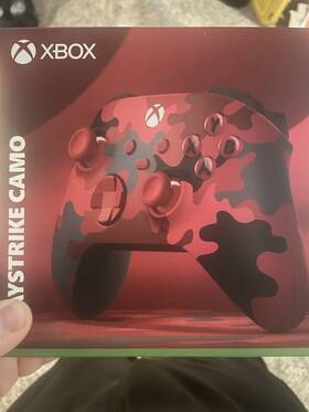 Microsoft 000611bk33vyd24463pc Xbox Series S Console 512gb. Red Camo Wireless Controller
