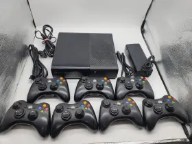 1538 Microsoft 014586445108 Xbox 360 E Model With 7 Controllers For Parts Read Description Powers On