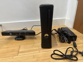 Microsoft 03048211104337303805 Xbox 360 S Model 1439 With Kinect And Controller Included