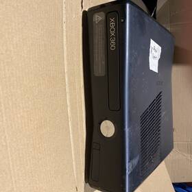 Microsoft 05686751222762724543 Xbox 360 S Console Model 1439 Only - For Parts / Repair