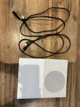 Microsoft 068915683416 Xbox One White. Comes With Power Cord Hdmi Cable Takes Few Seconds To Turn Off Microsoft 068915683416 Xbox One White. Comes With Power Cord Hdmi Cable Takes Few Seconds To Turn Off