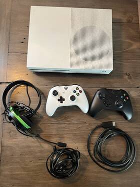 Microsoft 074927664448 Used-microsoft Xbox One S 500gb-white Great Condition Full Functional