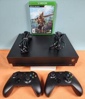Microsoft 09710239353252 Xbox One X Console Black 2 Controller 1 Game Tested