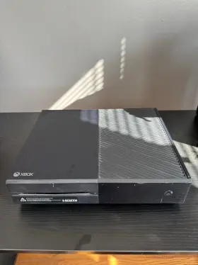Microsoft 156437244448 Used Xbox One 500gb Console - Black With Controller No Box