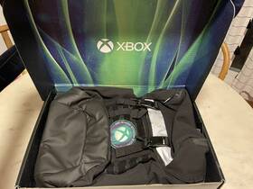 Microsoft 200003152793 Rare 2023 Xbox Aurora Employee Exclusive Bundle - Backpack And Shirt Nib