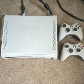 Microsoft 200003162705 Xbox 360 White Console With 2 Controllers Ethernet Av