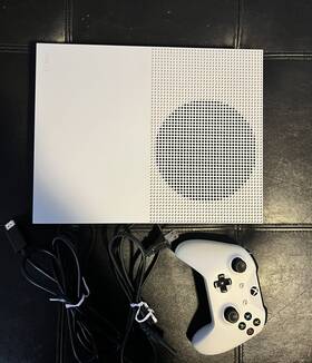 Microsoft 23400347 Xbox One S 1tb White Console Excellent Condition Comes With 2 Games