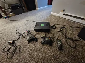 32705 Microsoft Original Xbox Tested With 2 Controllers Hookups And Dvd Remote Dongle