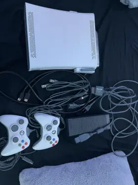 360p-mw-4-x-c Microsoft Xbox 360 Pro 4gb 2k6 Bundle - White