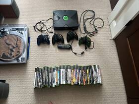 Microsoft 6163291 43905 Original Xbox With 4 Controllers Component Cables And 44 Games