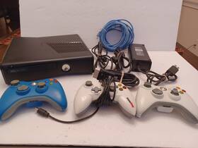 Microsoft 691702314605 Xbox 360 Console/cables/controllers Sold As/is For Parts Only Read/see