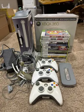 Microsoft 882224778190 Xbox 360 Console Bundle 60gb - Minecraft/hdd/14 Games/3 Controllers Tested Look