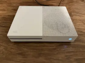 Microsoft 889842160710 Xbox One S 500gb Home Console - White For Parts Or Repair