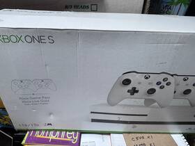 Microsoft 889842308013 Xbox One S 1tb Two-controller Bundle
