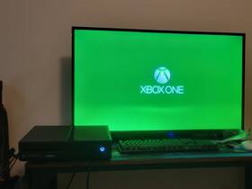 Microsoft Cyv-00070 Black Xbox One 1tb With All Wires And 2 Wireless Controllers