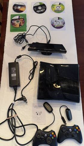 Microsoft Gcx294 Xbox 360 S-250gb Black With 2 Controllers Kinect And 5 Games Bundle-tested/works