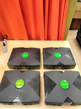 Microsoft Heb671 Lot Of 4 Original Xbox Consoles For Parts 1045