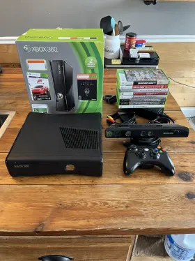 R9g-00165 Microsoft Xbox 360 S Slim 250gb Holiday Forza Bundle With Games