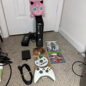 Microsoft R9g-00235 Xbox 360 S Console 250gb With Controller And 4 Games