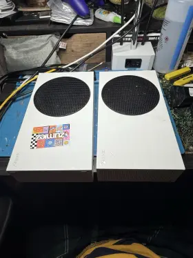 Rrs-00024 Microsoft Xbox Series S Lot Of 2 For Parts Or Repair