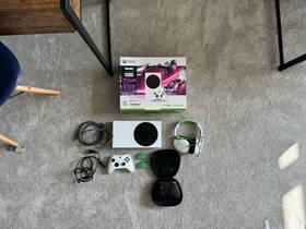 Microsoft Rrs-00025 Xbox Series S Fortnite And Rocket League Bundle 512gb Console