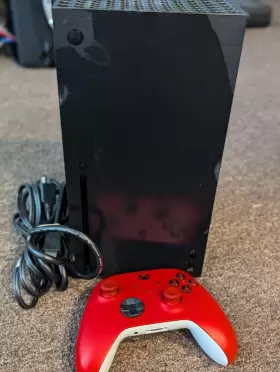 Rrt-00027 Microsoft Xbox Series X 1tb Console Gaming System Black 1882 Used Red Controller