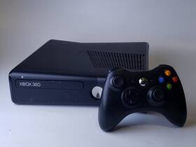 Microsoft S2g-00014 Xbox 360 S 250gb Black Console With Controller