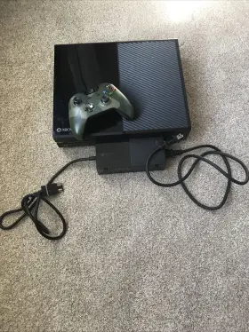 Wa98052-6399 Microsoft Xbox One 1540 Usa 365gb Home Console And Controller