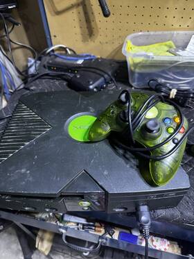 Microsoft Xo0061-001 Xbox Original/og Console Only Disc Drive Stuck For Parts Or Repair