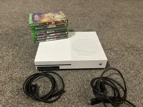 Zq900001zq900001 Microsoft Xbox One S 500gb With Hdmi And Power Cord. 7 Games Included