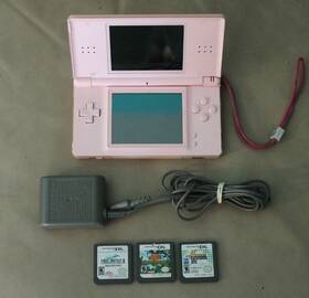 Nintendo 045496718459 Ds Lite Console - Coral Pink With 3 Games