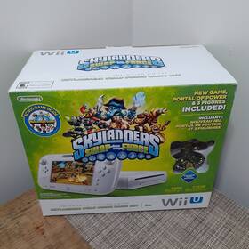 Nintendo 045496881313 Wii U Deluxe Limited Edition Skylanders Swap Force Basic Set 8gb 2 Disc