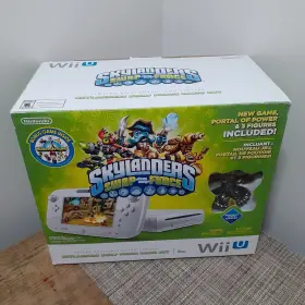 Nintendo 045496881313 Wii U Deluxe Limited Edition Skylanders Swap Force Basic Set 8gb 2 Disc