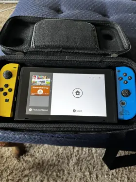 10005217 Nintendo Switch Fortnite Special Edition Game Console - Blue/yellow See Desc