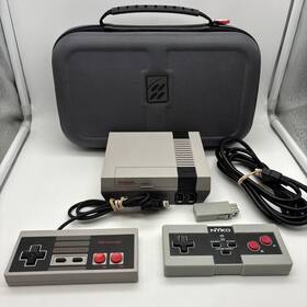 Nintendo 300263016290 Nes Classic Edition Mini Console Authentic With Oem Carrying Case Read