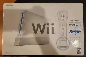 Nintendo 618028894909 Wii Console Bundle With Sports And Resort White