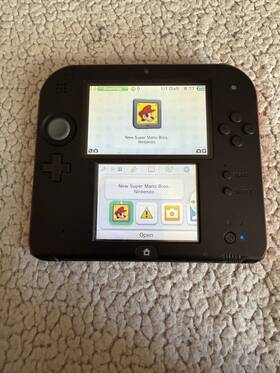 Nintendo Aw70991011 2ds Black/red Tested Working Stylus 4gb Sd Card No Charger
