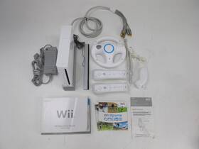 Nintendo C/rvl-usz-1 Wii Console Sports With 2 Controllers 1 Joystick Wheel