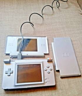 Nintendo C/usg-usa-1 Ds Lite Console For Parts Or Repair Only