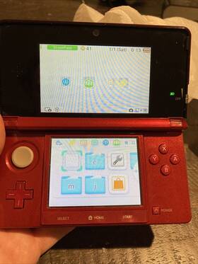 Nintendo Ctr-s-usz-c0 3ds Flame Red With Charger Manual And Stylus
