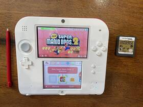 Nintendo Ftr-s-aa/n-uxe-c1 2ds Launch Edition 4gb With Game And Watch Collection Ds